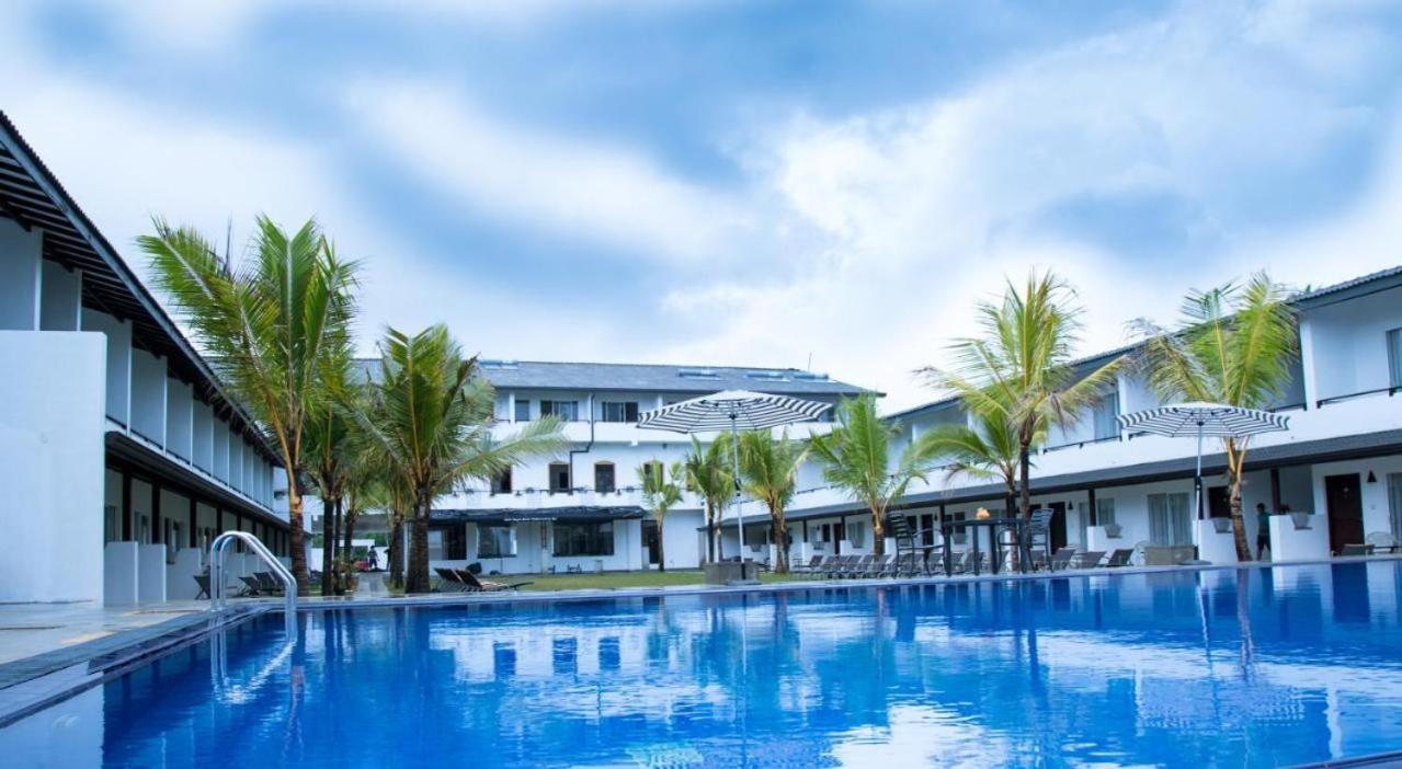 Rathna Beach Wadduwa Kalutara Exteriör bild